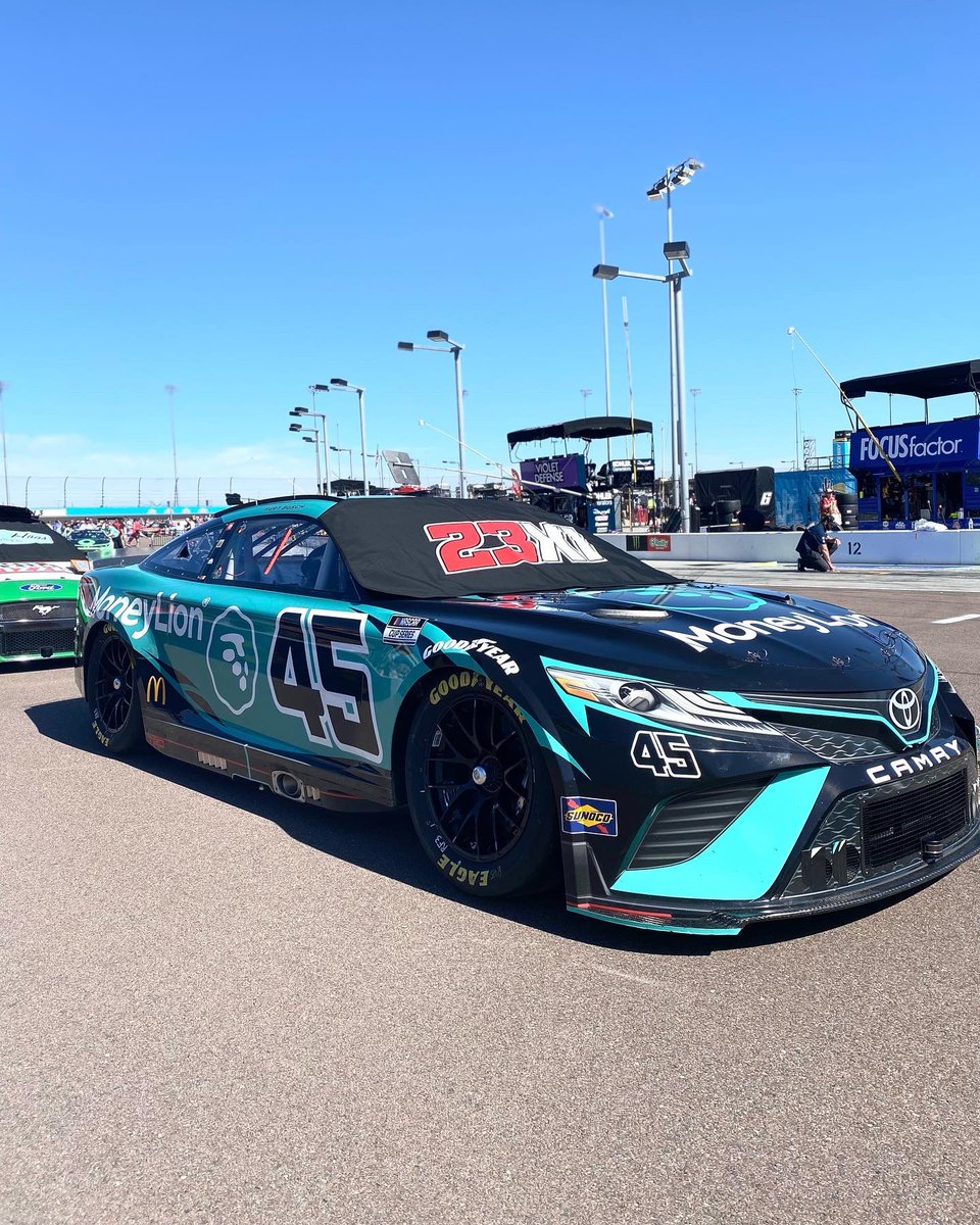 moneylionracing's tweet photo. 𝙄𝙩’𝙨 𝙍𝙖𝙘𝙚 𝙙𝙖𝙮, the No. 45 is #ReadyToRoar in that Money Teal 🦁
@KurtBusch | @23xiracing https://t.co/ECkK9viXLM