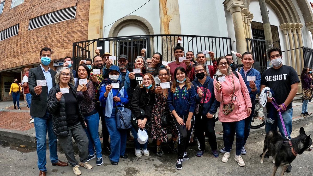 PizarroMariaJo's tweet photo. 🗳🇨🇴 Hoy es un día excepcional y trascendental para la democracia en nuestro país ¡Vamos a renovar el Congreso! Sal a votar con alegría, esperanza ¡El cambio es ahora!

A Senado y Cámara vota #Pacto, no olvides pedir el tarjeton de la consulta presidencial. @DavidRacero @PactoCol https://t.co/vpGHKmhawh