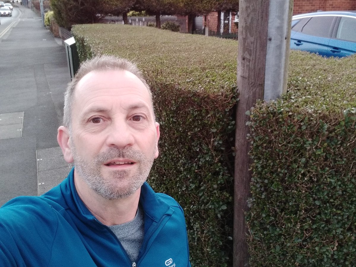 Broken_punk1005's tweet photo. A steady one round the block to see how the body felt. Blood tests &amp; an ECG to come on Wed's but that was more encouraging #tiredrunner #backtobasics @UKRunChat @runningpunks @RunThroughUK https://t.co/CtWjSNp0kH