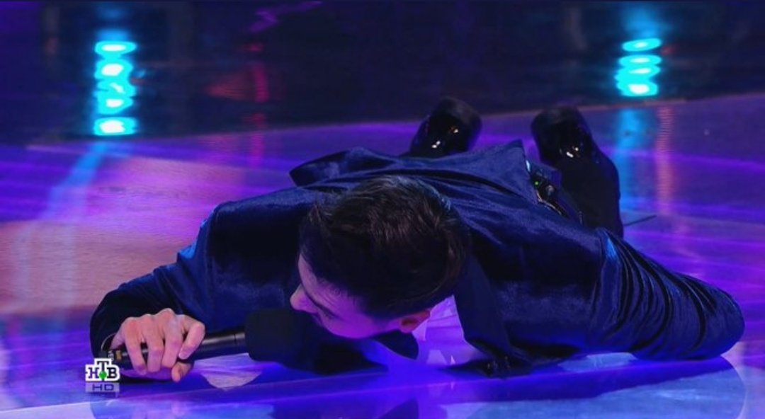 В течение всех сезонов Слава становился все ближе и ближе к сцене
#маска