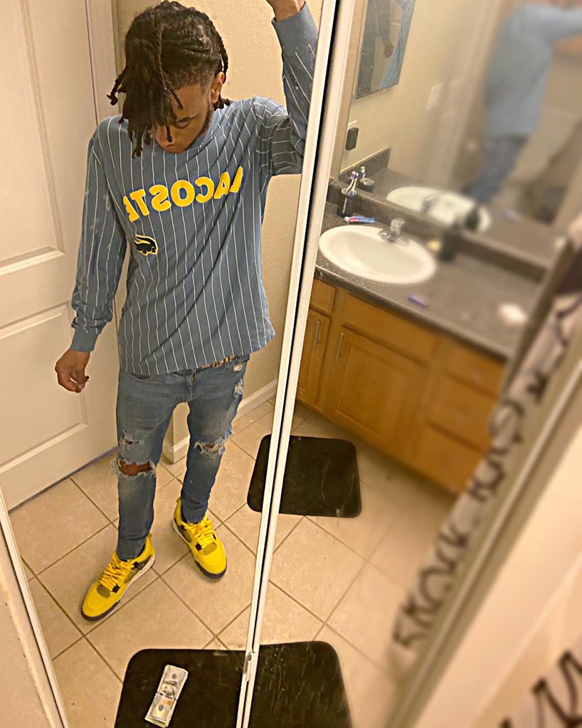 ayethatsdtown's tweet photo. IF We all Getting money what’s the Issue ¿ https://t.co/224NHRb0MP