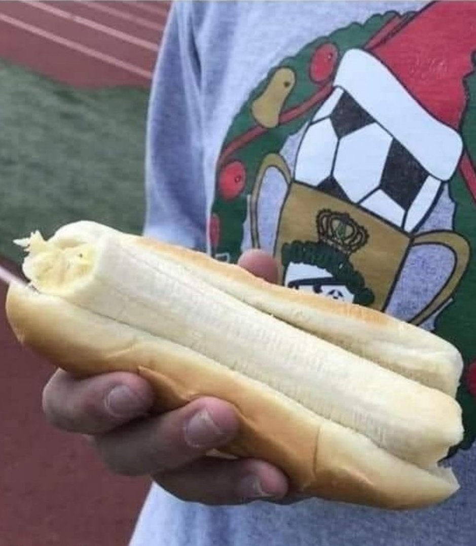 Image prediction: hotdog
Confidence: 89.75%