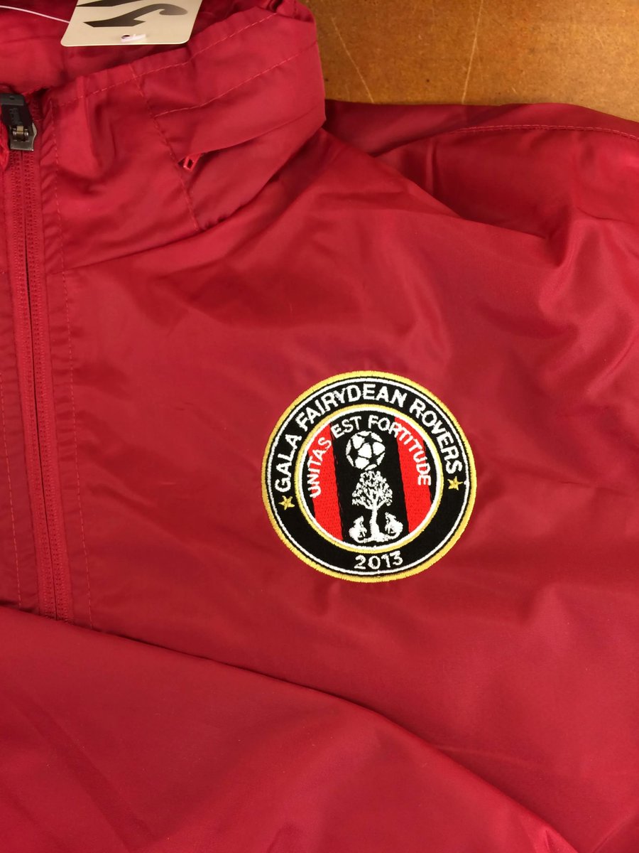 MiddlemissEmb's tweet photo. Always great to help out @fairydeanrovers with their kit - including embroidering some waterproof jackets.
#middlemissembroidery #embroidery #gfdr #galafairydeanrovers https://t.co/vQojVDKOZt