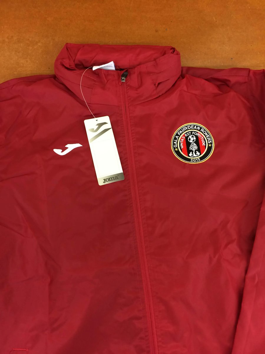 MiddlemissEmb's tweet photo. Always great to help out @fairydeanrovers with their kit - including embroidering some waterproof jackets.
#middlemissembroidery #embroidery #gfdr #galafairydeanrovers https://t.co/vQojVDKOZt