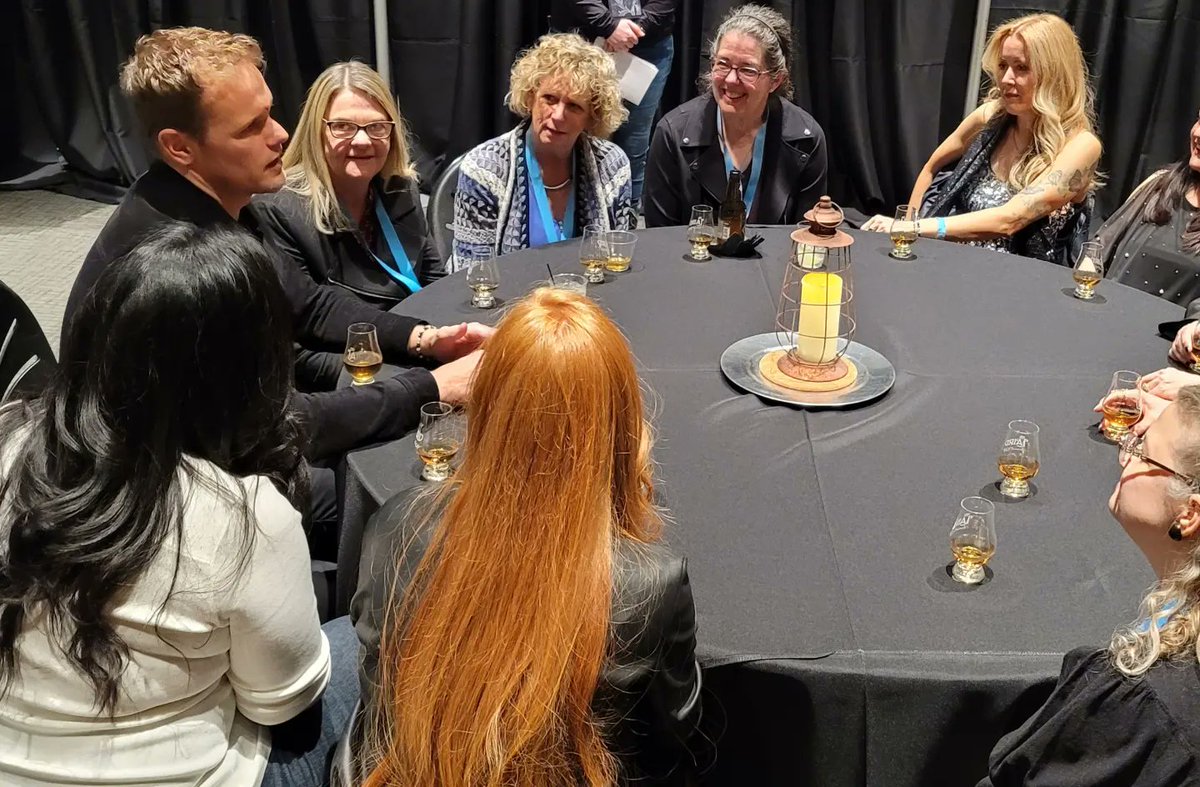SasnakCity's tweet photo. Thank you to @SamHeughan for giving the #sasnaksisterhood the experience of a lifetime! 
It was truly an honor to host you.
To the team &amp; the attendees - thank you for your continued support &amp; friendship! Much Love - G https://t.co/HNJx4a4bwT