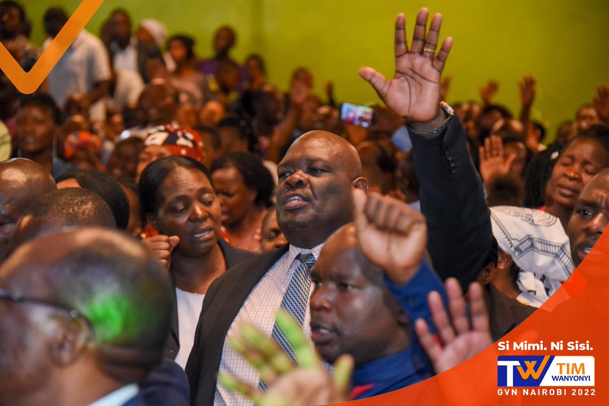 HonTimWanyonyi's tweet photo. In the company of Dagoretti North ODM MP Aspirants Beatrice Elachi and Mary Aliviza. Kabiro MCA Clarence Munga, Mt View MCA Maurice Ochieng, Gatina MCA David Ayoi and many other MCA aspirants, I joined faithfuls of the PAG Churches in Kawangware. #Nairobi4Tim https://t.co/VrmgviM8fg