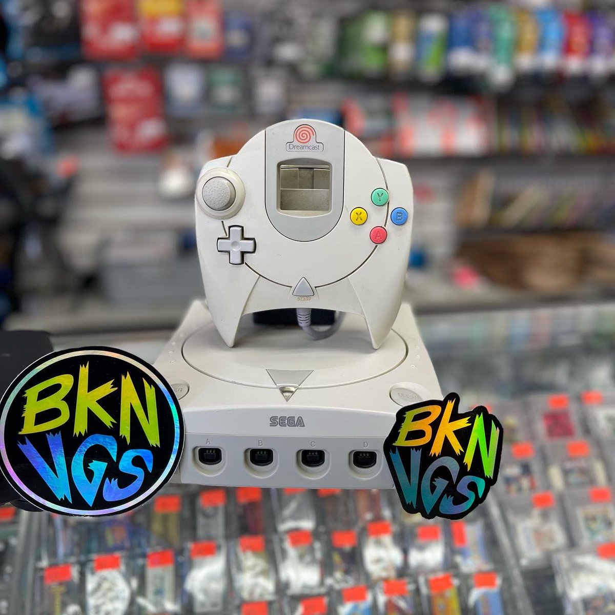 bklynvideogames's tweet photo. Didn’t pick up some games from yesterday trade in bc you didn’t have the console. So here there are; no more excuses. #n64console #dreamcastconsole #n64 #dreamcast #nintendo #sega #retroshop #brooklynvideogames #bvg https://t.co/DVI4nSleCS