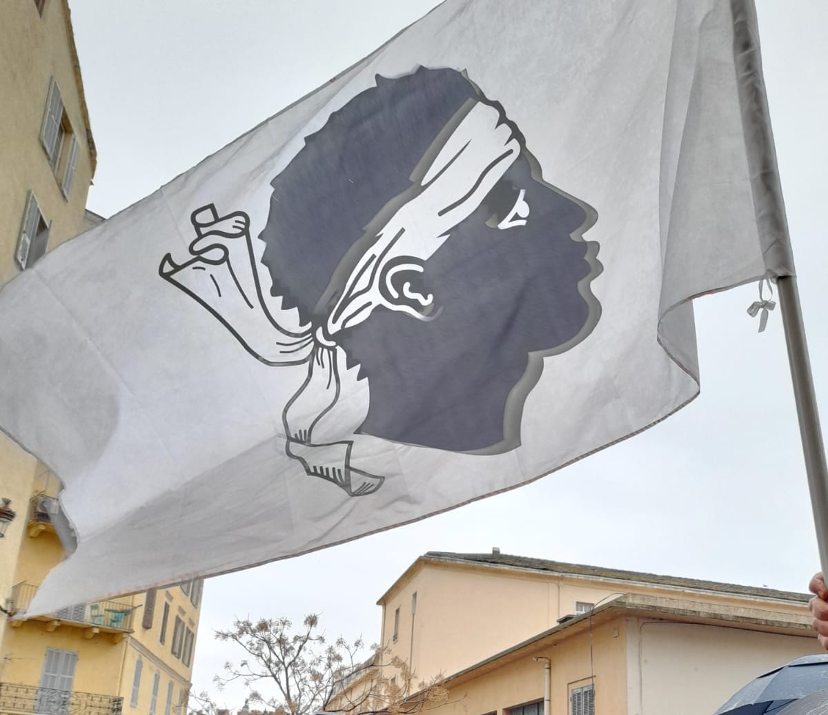 JF_Acquaviva's tweet photo. Le Peuple Corse,dans la diversité de ses convictions,etait massivement dans la rue pour Yvan Colonna et sa famille,pour demander qu'une solution politique intégrant le sort des prisonniers,la reconnaissance du peuple,l'Autonomie législative,soit définie et mise en œuvre.Hè ora. https://t.co/sV25OGI42L