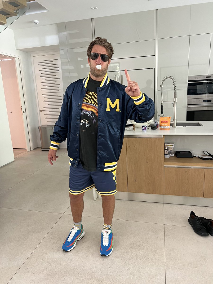 stoolpresidente's tweet image. Can’t wait till 6pm! Let’s go!!!  #GoBlue #bubbletrouble
