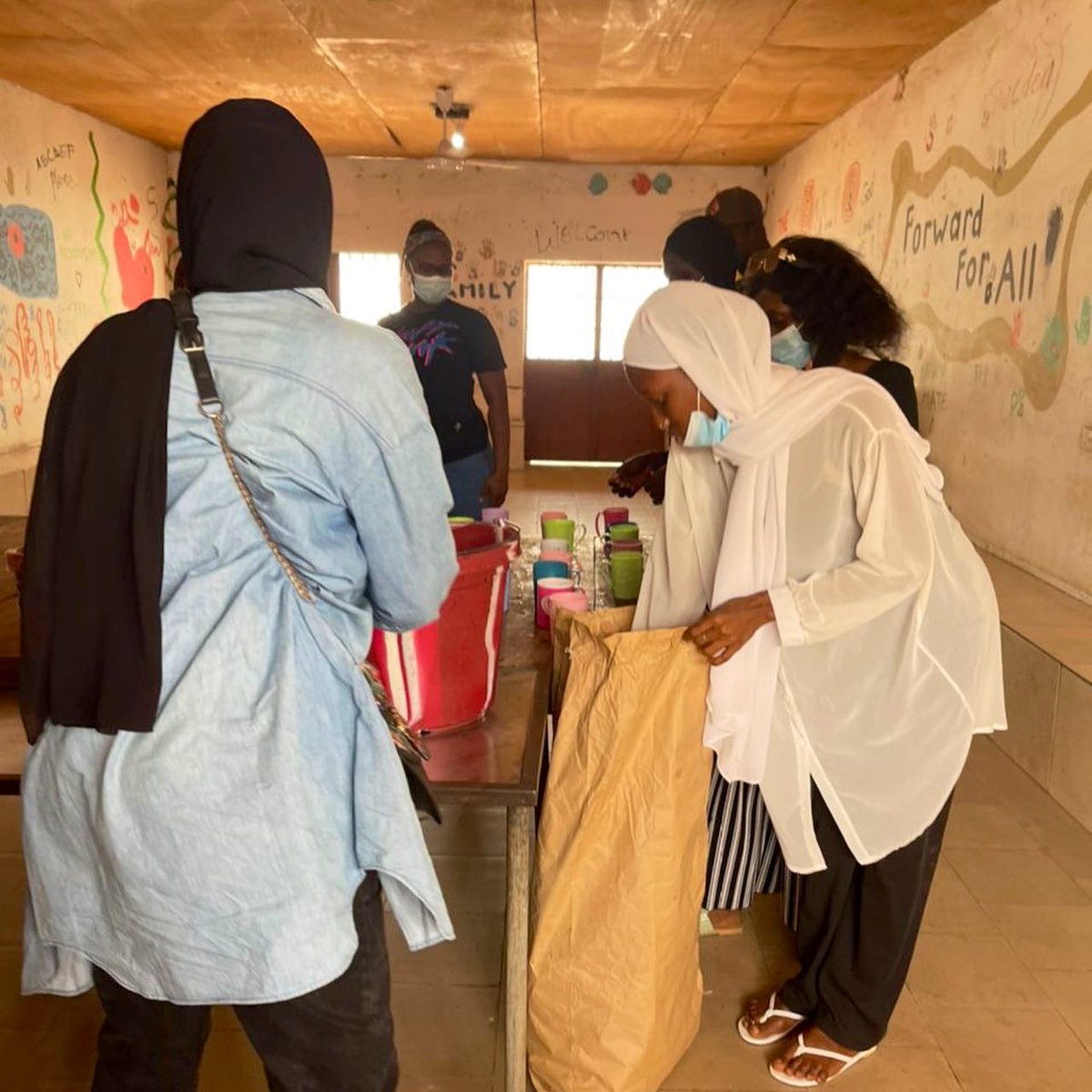forwardforyou's tweet photo. Yesterday’s #ForwardForYou Family Day at Tanka Tanka Psychiatric hospital, a special thank you to our volunteers who do everything with love ❤️ special thanks to @nopaljeggenter1 for sponsoring the breakfast ✨👏🏿 Reach out and join the FFY Family 🎉🇬🇲 #mentalhealthmatters https://t.co/7wWggc7Al5