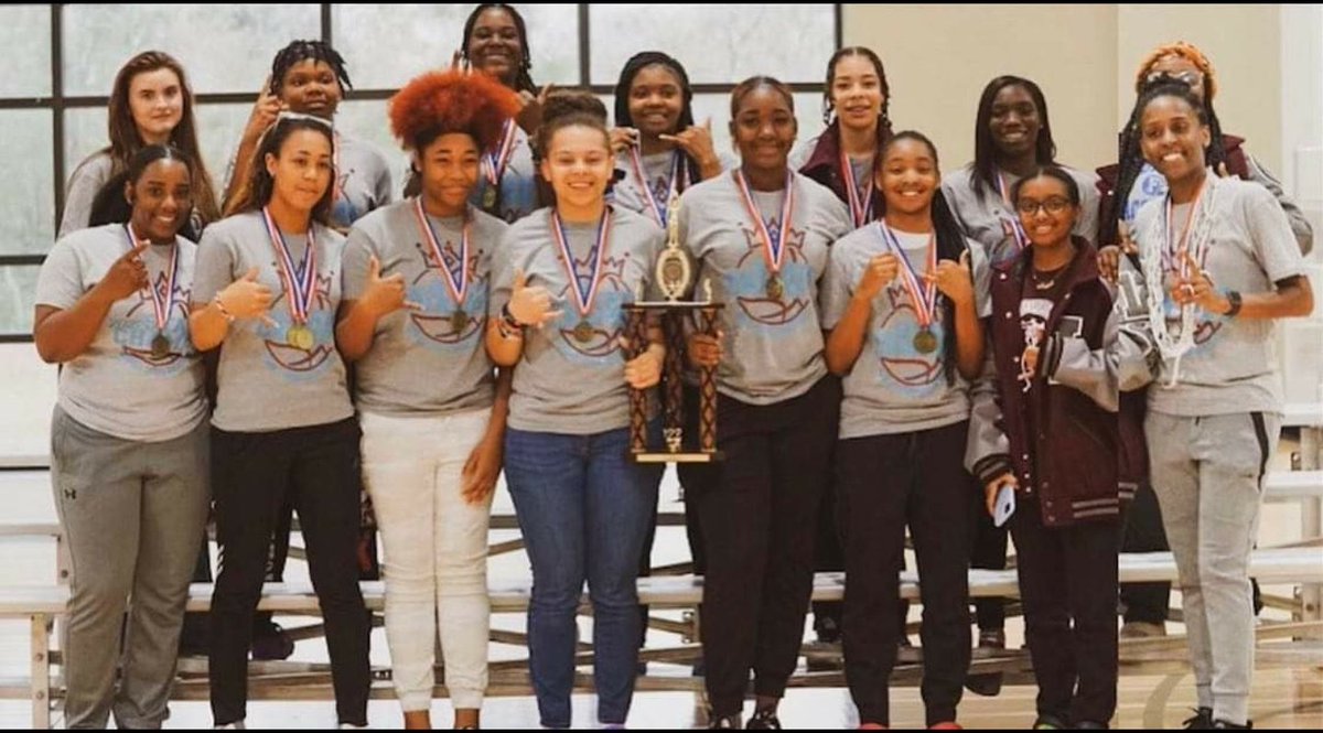 LSSSTitans's tweet photo. Enjoy your Spring Break, State Champs!!! @LegacyTitansGBB

See you in a week 👋🏽! 

#GoBeGreat #TitanUp🤙🏾 

✅ ➕ 📸 @shotsbyliyah._._
@therealAaliyahL https://t.co/2VrqPbMu3W
