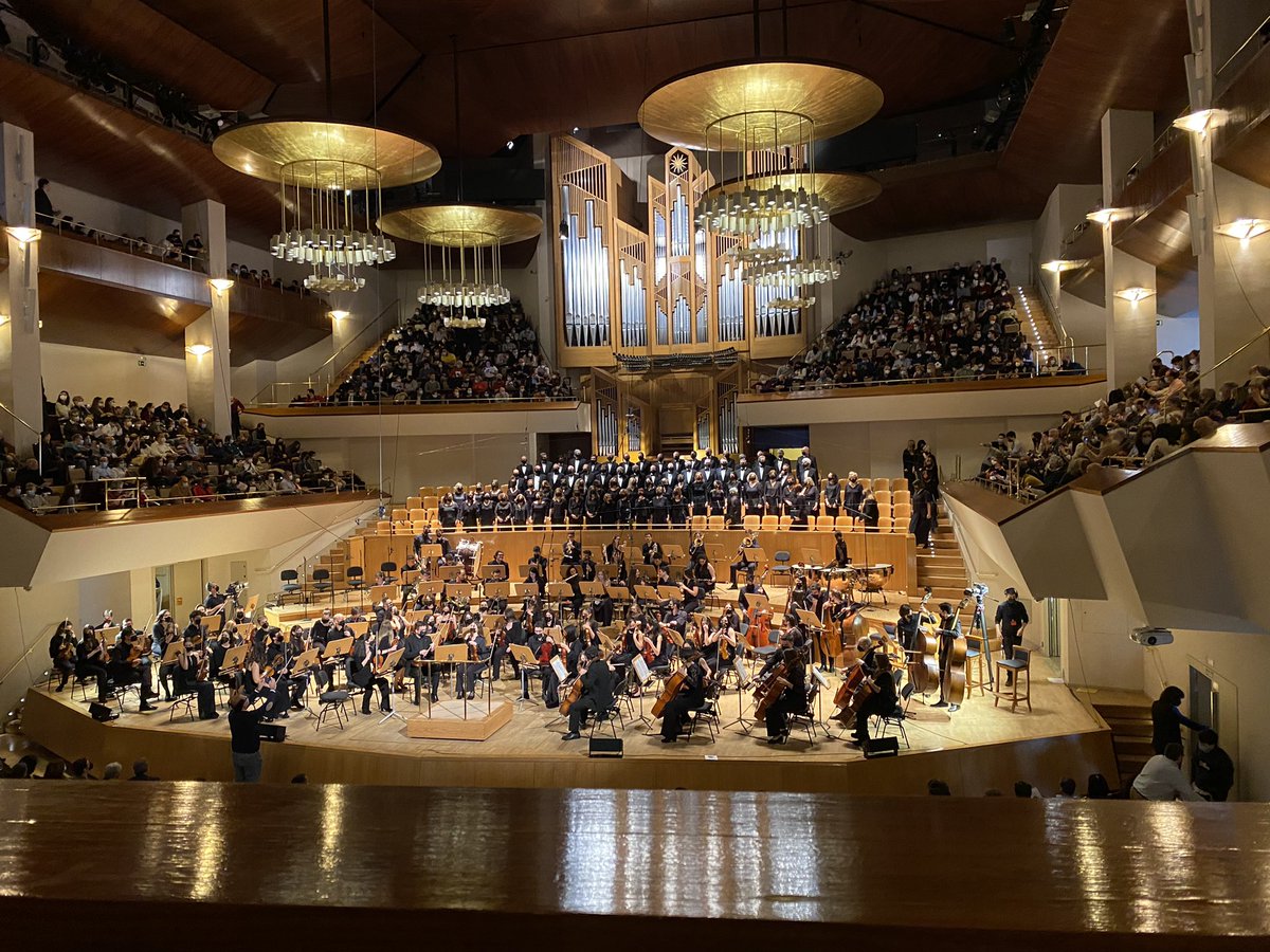 Magnífico Concierto de los 50 Años de <a href="/La_UPM/">Universidad Politécnica de Madrid</a> por <a href="/sinfonicaUPM/">Orquesta UPM</a> y el #CoroUPM … ¡Qué buena forma de pasar una mañana de domingo! ¡Enhorabuena! 😜👍👍 #somosUPM