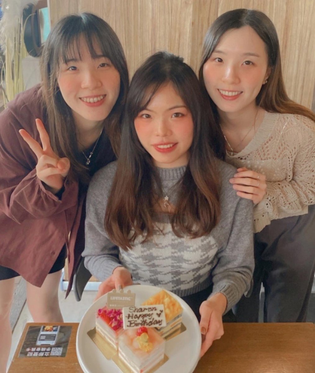 Sharonlo0313's tweet photo. 𝐇𝐚𝐩𝐩𝐲 𝐁𝐢𝐫𝐭𝐡𝐝𝐚𝐲 𝐭𝐨 𝐦𝐞🎂

我希望我無論幾歲 永遠順著自己的心意而活 
讓時間變成禮物 活出我喜歡的樣子

新的一年 健康平安
努力讓自己變得更好 更優秀
不隨波逐流 不忘初心
越努力越幸運🧸♥️
.
.
.
#祝自己生日快樂 #雙魚女孩
#march #birthdaygirl #hkgirl #gratitude #growth https://t.co/sZ1sQFpZjh