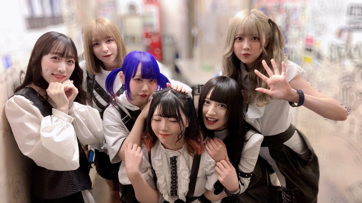 恵比寿LIQUIDROOMたのしかった~💕

たのしい時間ってほんとにあっという間なんだよね( ˶˙˙˶)
これまでの思い出は一生忘れないし
これからの人生の糧にしていくんだ。
"TOKYOてふてふ"に出会えて本当に
ウイネは幸せでした！！
たくさんたくさんありがとう🧸💭
 #TOKYOてふてふ #insanesoar