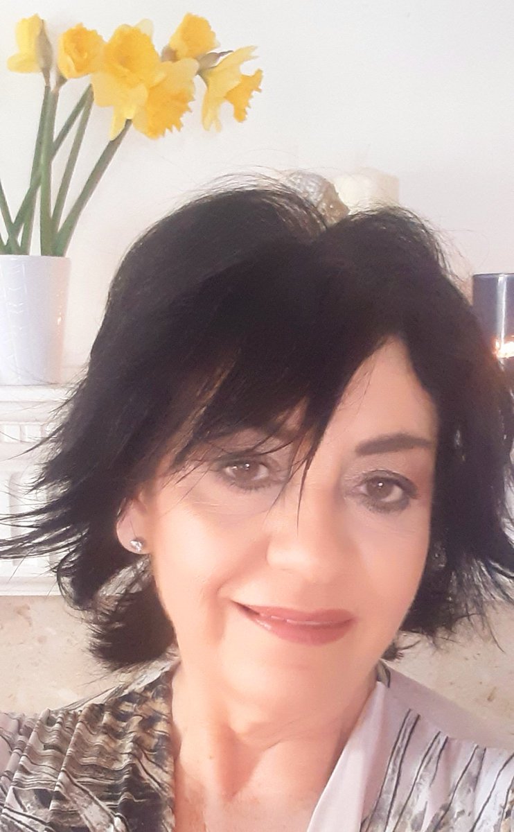 MichelleStars4's tweet image. I shall be hosting the show at 2pm today, until 4pm.  I shall be talking about  Rediscovering 'Self', along with reading out live texts and answering.      Please follow me at:  psychictoday.com/psychic-tv
youtube.com/c/PsychicToday

#psychictoday #rediscoverself #psychicmedium