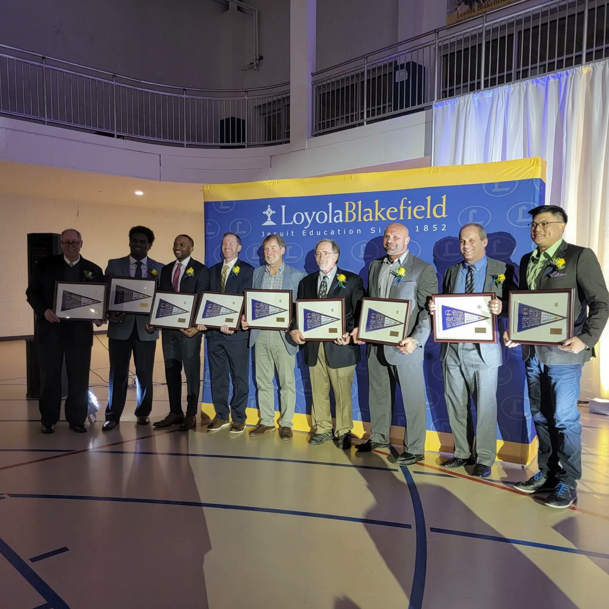 LoyolaDons's tweet photo. It was a great time celebrating these Dons and their accomplishments during our Athletics Hall of Fame Banquet last night. More photos from the evening to come. #RollDonsRoll🔵🟡 https://t.co/NX2LVxELBf
