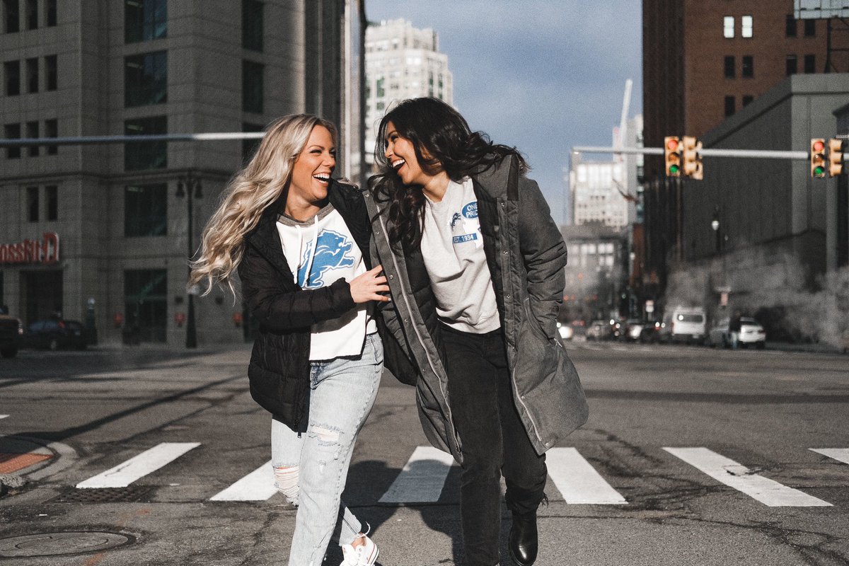 Lions Cheerleaders tweet media
