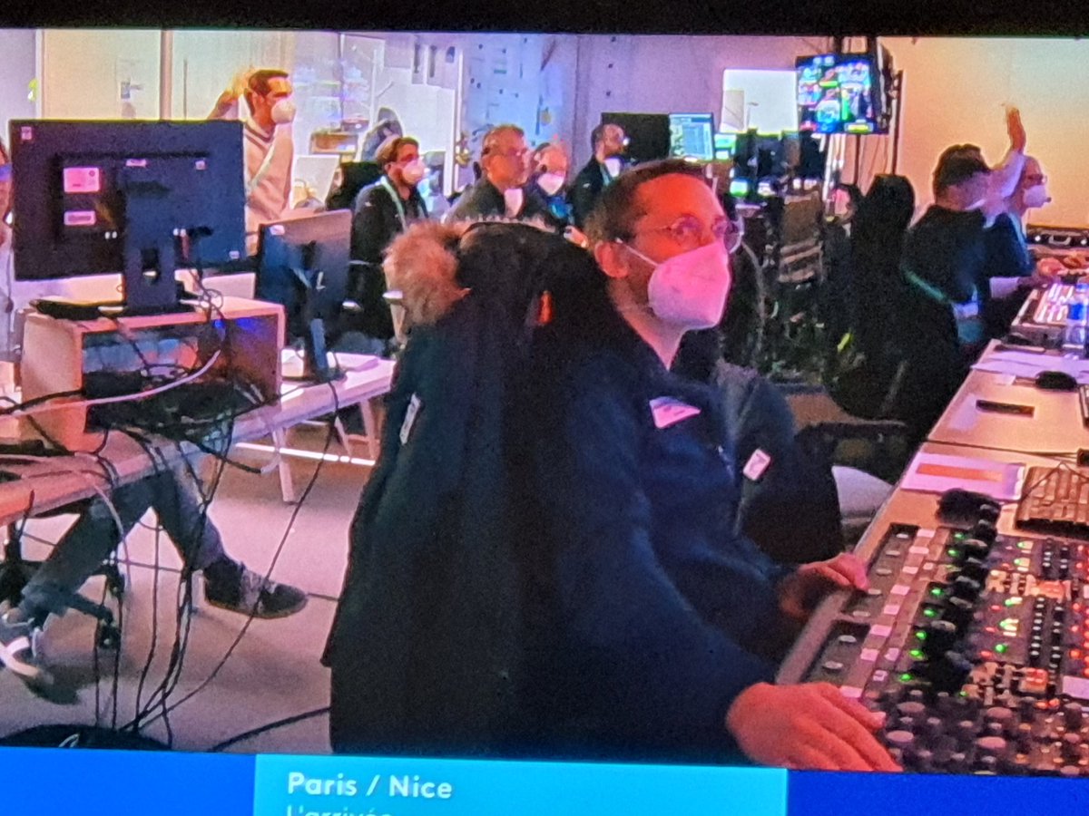 VirginieFraisse's tweet photo. #Paraclub merci aux techniciens à tous les athlètes et aux coachs et aux commentateurs @LLuyat @samielgueddari et prochains JO des feux artifices aux #paraclub https://t.co/JDqZdOcKM5