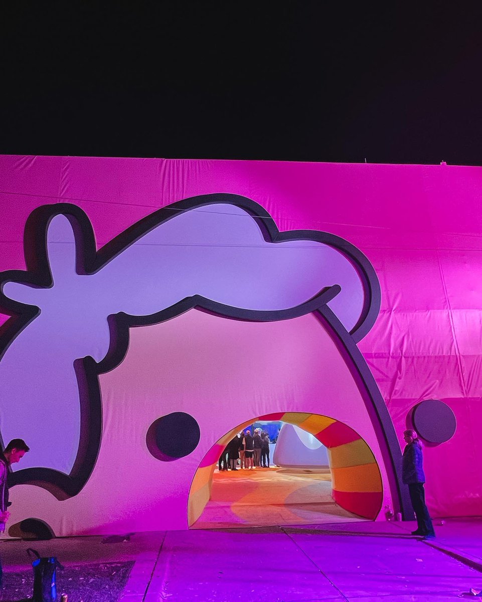 LordJord666's tweet photo. @doodles experience at @sxsw fucking rocked!!! #SXSW #SXSW2022 #Doodles #nft https://t.co/EzgpMSE3T3