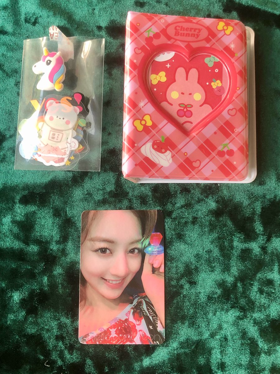 hellojeongyeon's tweet photo. hii @kdymails 😊 received jihyo a while a go in good condition! thank u so much for letting me adopt her ^^ also the freebies, super cutee ahh!!
#fromkdym https://t.co/BYr2pgaoTF
