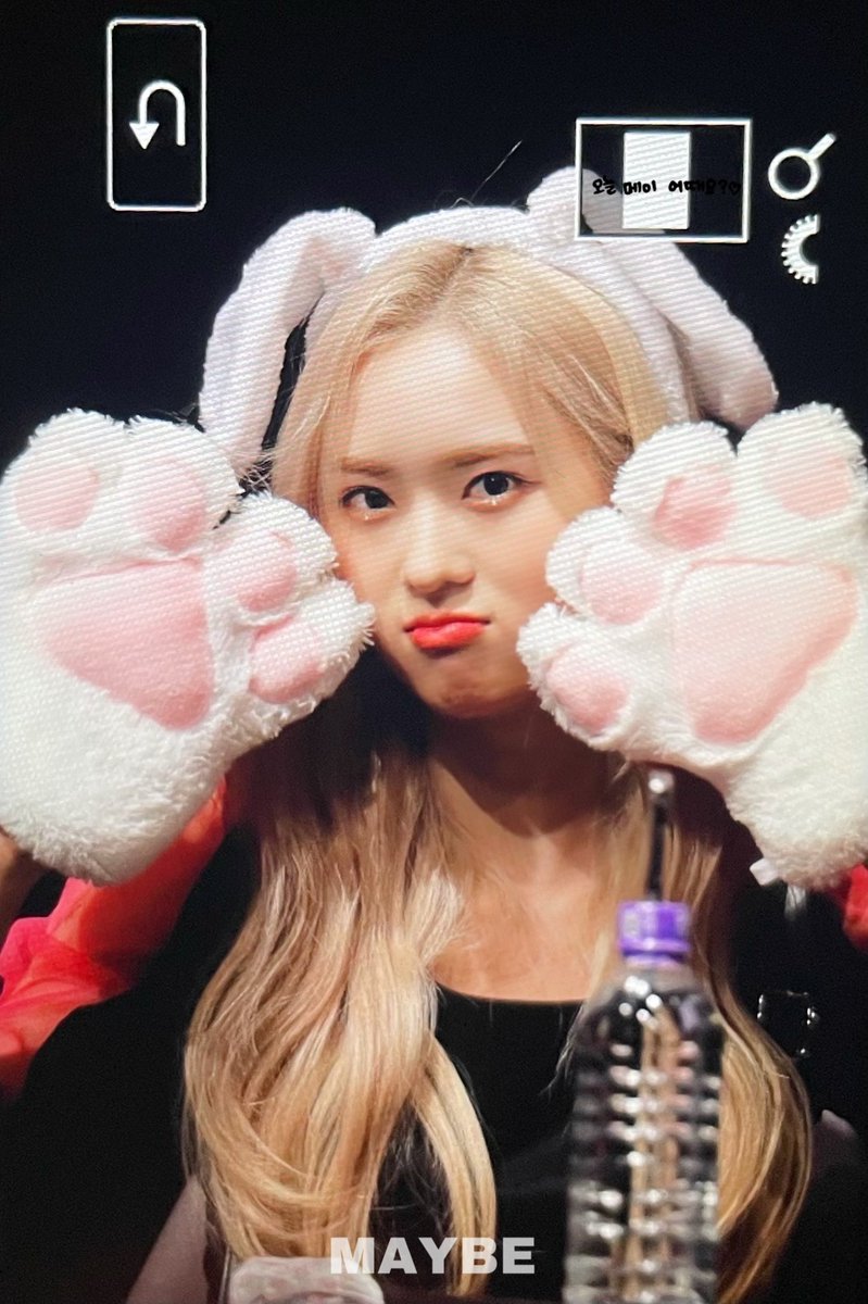MAY_ILOVEU1116's tweet photo. 220313 팬싸인회

와아앙 🐶

#MAY #메이   #체리블렛 #CHERRYBULLET #CherryWish #LoveInSpace #메이히메 https://t.co/Y6TakTc2DS