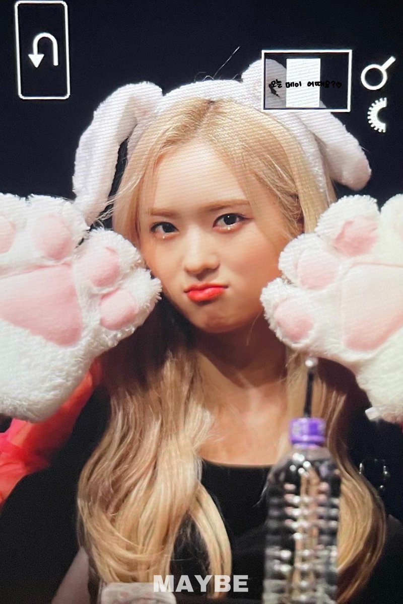 MAY_ILOVEU1116's tweet photo. 220313 팬싸인회

와아앙 🐶

#MAY #메이   #체리블렛 #CHERRYBULLET #CherryWish #LoveInSpace #메이히메 https://t.co/Y6TakTc2DS