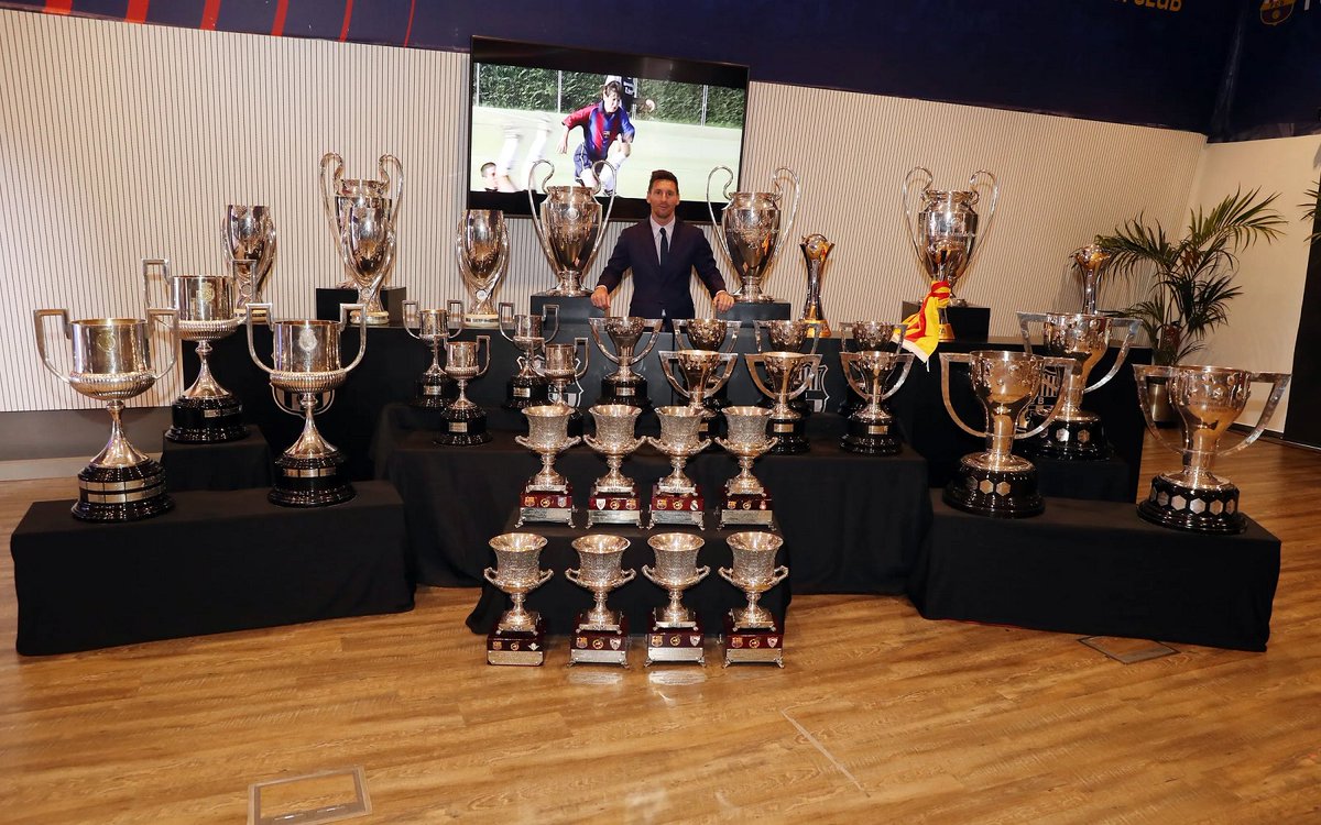 ¿Que pasa, <a href="/PSG_espanol/">Paris Saint-Germain</a>? Si Lionel tiene mas historia que todo ese club. RESPETO
