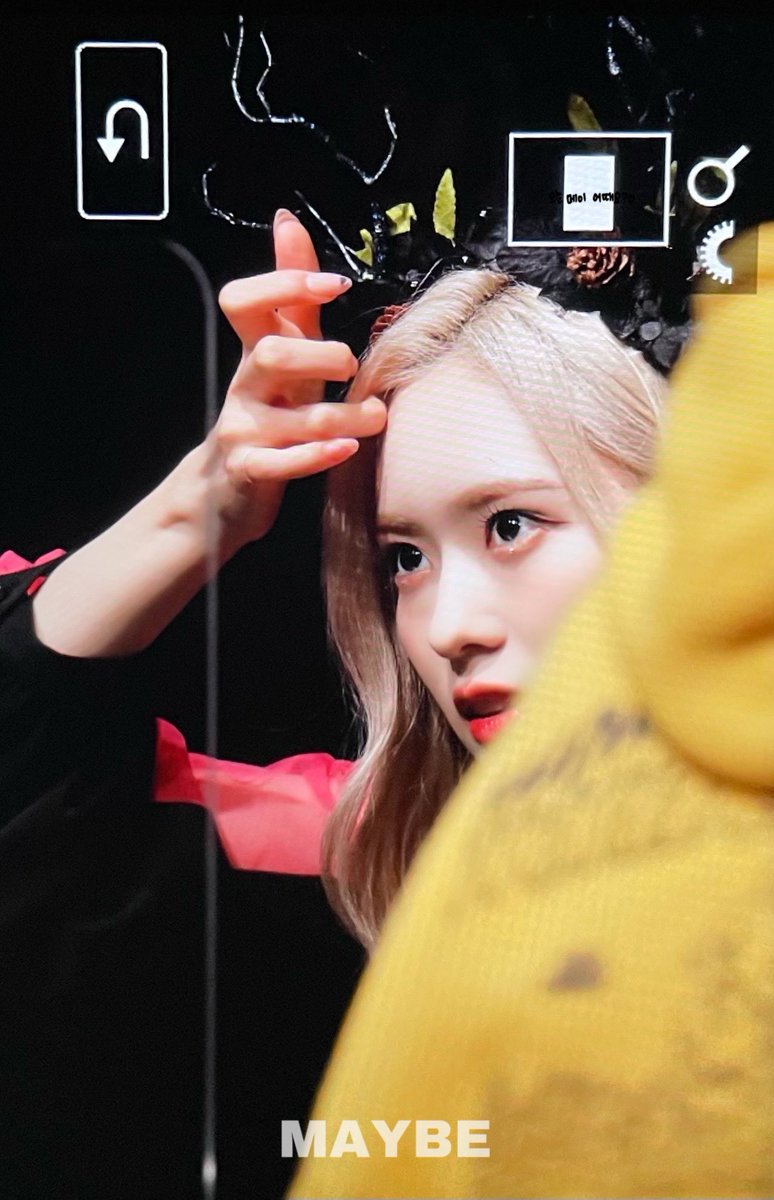 MAY_ILOVEU1116's tweet photo. 220313 팬싸인회

넌 너무 예뻐🥺..💕

#MAY #메이   #체리블렛 #CHERRYBULLET #CherryWish #LoveInSpace #메이히메 https://t.co/MArxWJ3Dpf