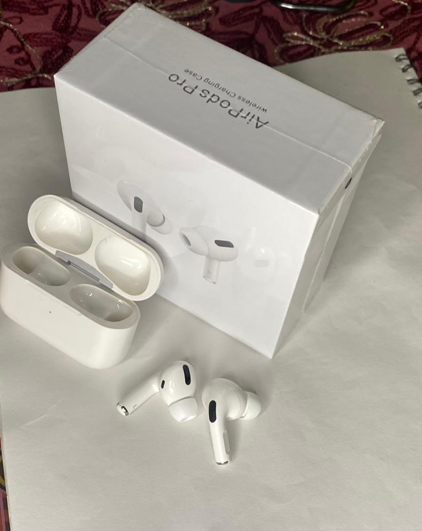 Rstore15's tweet photo. #retweet
AirPods pro 
Noise cancellation,
Noise transparency,
With wireless charging case,
For IOS devices, Apple Watch,
IpadOS devices , Bluetooth devices,
and android devices.
For order:0126209111 https://t.co/5rkIsvm0iw