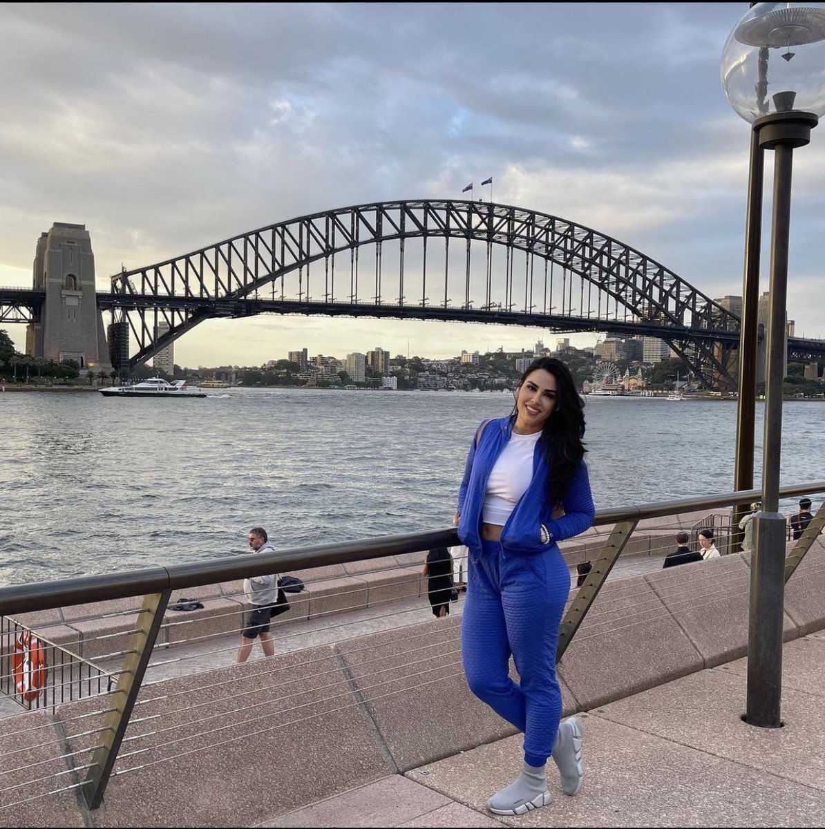 arlynbroche's tweet photo. Dreamt about this moment for YEARS. Mesmerized at the sunset over Sydney’s Harbour Bridge &amp; Opera House. Time slowed down as I kept opening &amp; closing my eyes to secure that I wasn’t in a dream. 
No Words , only present, a day I will never forget.
Sydney you are a dream come true https://t.co/uJZcyWatoY
