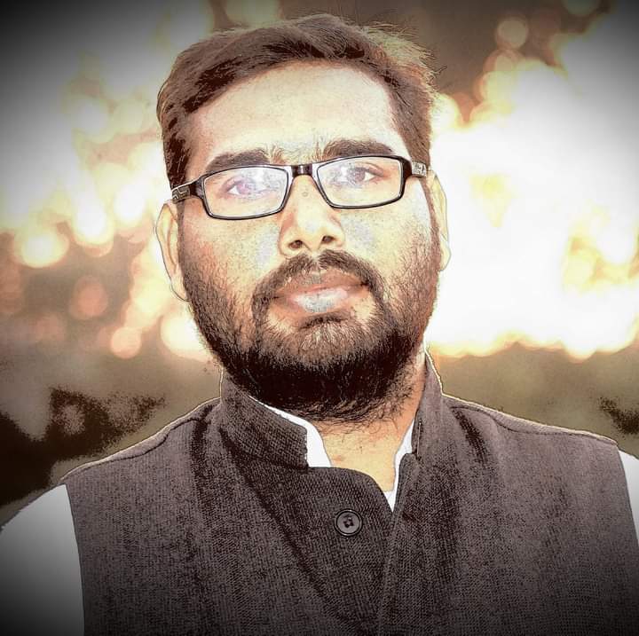 MdGabbarkhan's tweet photo. रात के दरिया का किनारा भी कभी आयेगा
वक्त  का  क्या  है  हमारा  भी कभी आयेगा।
#MyLeaderमनोजसिंह https://t.co/4GbJAp0JDc
