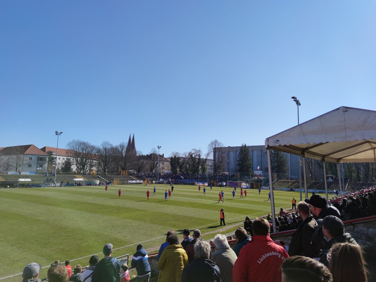 derleumedia's tweet photo. SV Lichtenberg 47 - FC Carl Zeiss Jena
0:2
1612 Zuschauer
#Regionalliga #L47FCC https://t.co/pn1vIL5Yv2