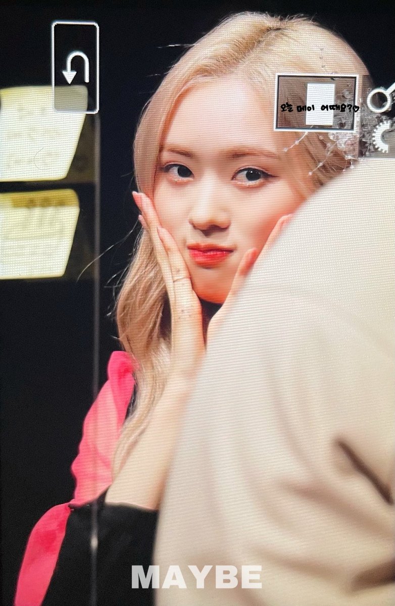MAY_ILOVEU1116's tweet photo. 220313 팬싸인회

🤔😱💛

#MAY #메이   #체리블렛 #CHERRYBULLET #CherryWish #LoveInSpace #메이히메 https://t.co/QfwRixfqGt