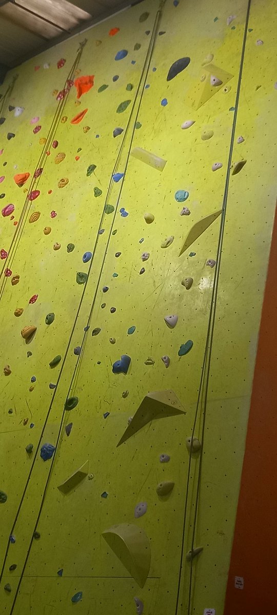LTWebContent's tweet image. Sunday afternoon...and it&apos;s back at the climbing wall for us. 4 more sessions and the boys should complete their Nicas Level 2 👏. 

How&apos;s the weekend been for you? 

#parentingteenagers #sunday #weekend #downtime