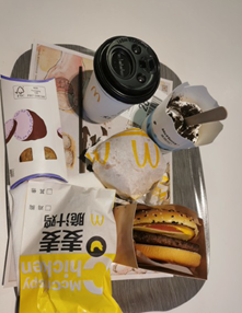 SJionama's tweet photo. 1. McDonald's hamburgers are really bad, Mai Mai crispy chicken yyds
2. Get the breakfast of Laibibao, and the tofu soup for dinner is delicious
3. Sam's Chocolate Coffee Rolls Are Better Than Original https://t.co/yGznw6YQ9B