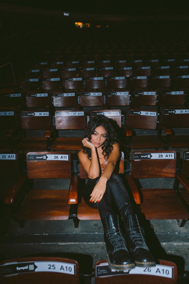 anygabrielly's tweet photo. 2/13 ✅ #WYFTour https://t.co/R2859HDmPe