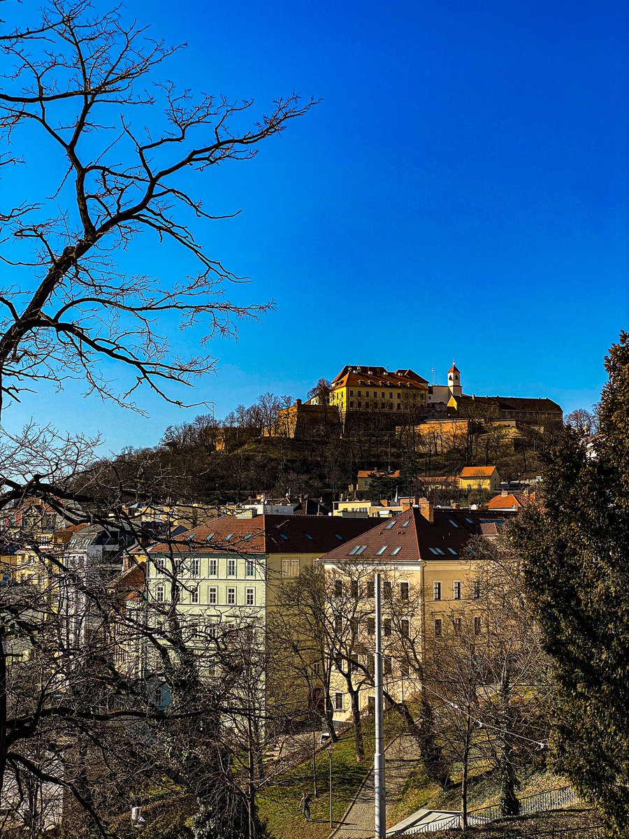 timdruhym's tweet photo. A jako bonus - pohled z druhé strany…
.
#Brno #Spilas https://t.co/B40hf67iN6