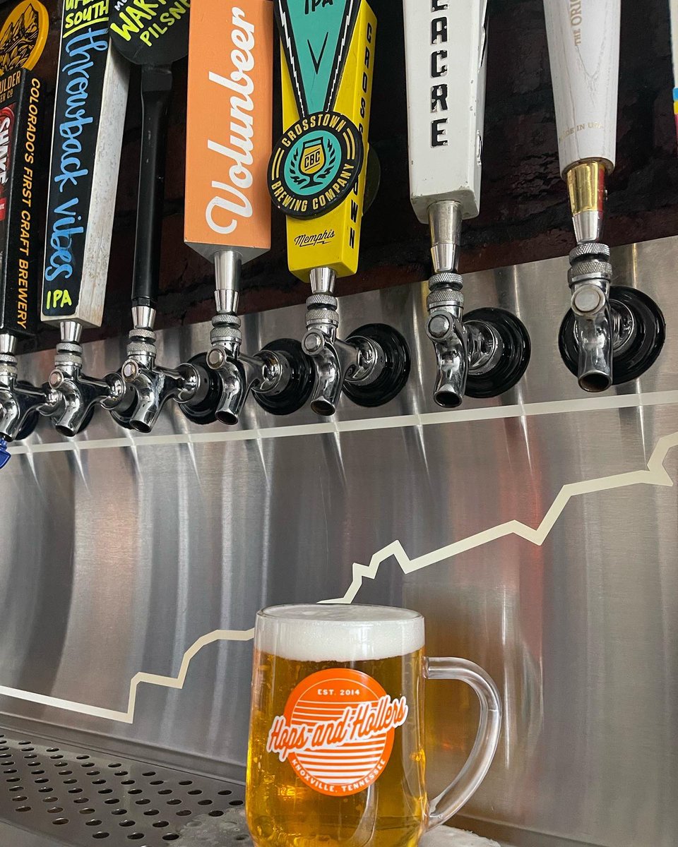 HopsandHollers's tweet photo. Weโre not saying that Volunbeer has magical powers, but weโre not saying it doesnโt! ๐๐๐งก Open 12-8p, @vol_hoops v Texas A&M 1p, Juans Tacos serving food ๐ฎ, & Selection Sunday to follow!
#Vols #gbo #knoxville #tennessee #funathops #sec #letsgo https://t.co/ZF3vQcn6Av