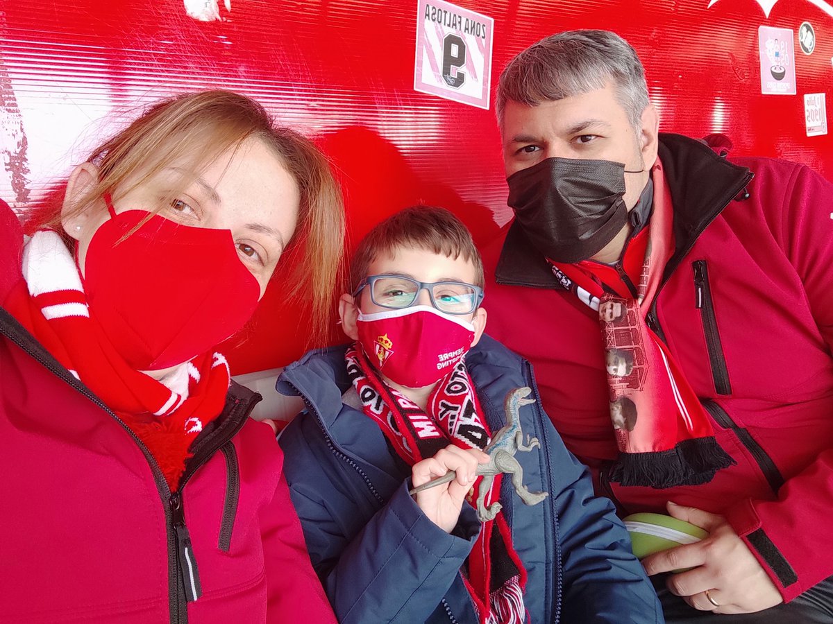 Hoy y siempre #El12deElMolinon <a href="/RealSporting/">Real Sporting</a> <a href="/orseda23/">Daniel Seoane Ordiz</a> #HugoyBlue  #JurassicWorld