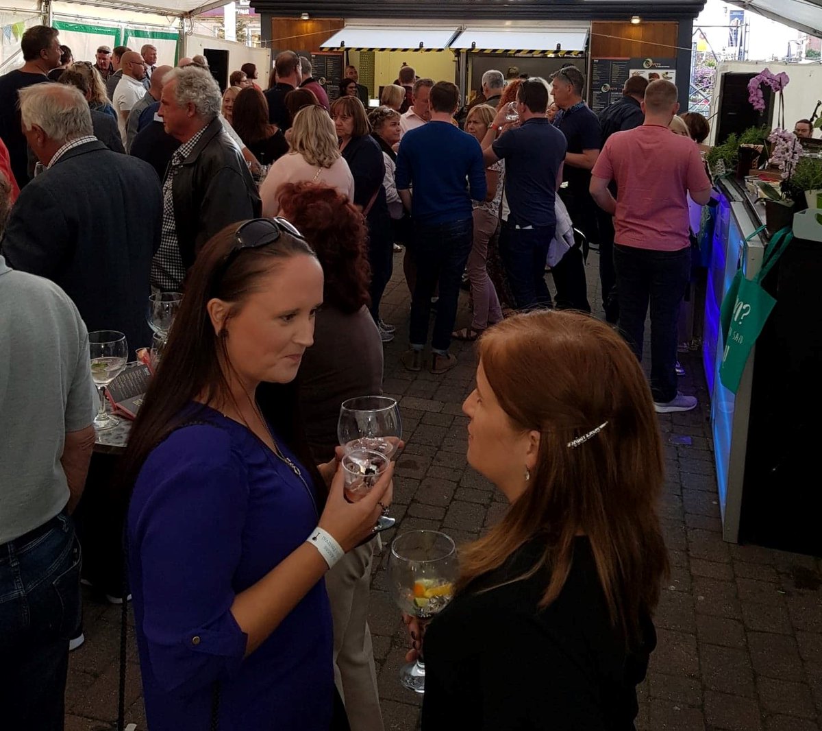 STEPFylde's tweet photo. St. Anne's Drink Festival Sat April 9th Click.. https://t.co/Xid16rWJWs or buy tickets.. https://t.co/UOxySh2JAr Samples of gin, rum, liqueurs, free glass, grazing platters, private bar, music, entertainment, 40+ food stalls, face painters, crafts and Bird of Prey demonstrations. https://t.co/PO0YsLPFcM