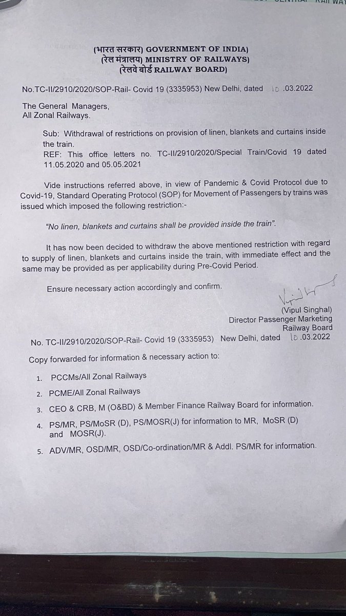 vikashiob's tweet photo. @RailMinIndia @DrmSamastipur @AshwiniVaishnaw no blankets and curtains even after withdrawal of Restrictions T. No 13164 PNR No 6827643504.
Also kindly visit the time table of Train No 13163/64 and 13169/70 hate bazaare express.. It is taking 17 hours to travel 589 km. https://t.co/D1xWfxiGBY