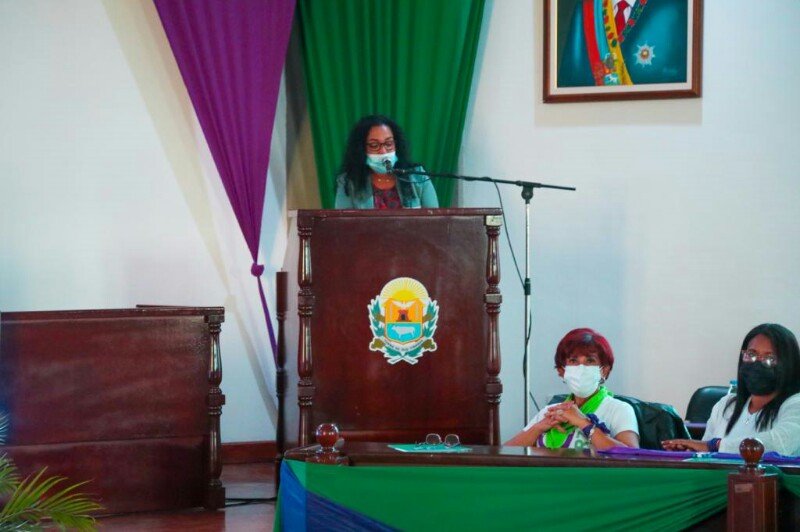 ObreraOccidente's tweet photo. Desde el estado Anzoategui nuestra ministra @d_guzmanl es la oradora encargada para la conmemoración del día internacional de la mujer. https://t.co/WVkQ86mEc6