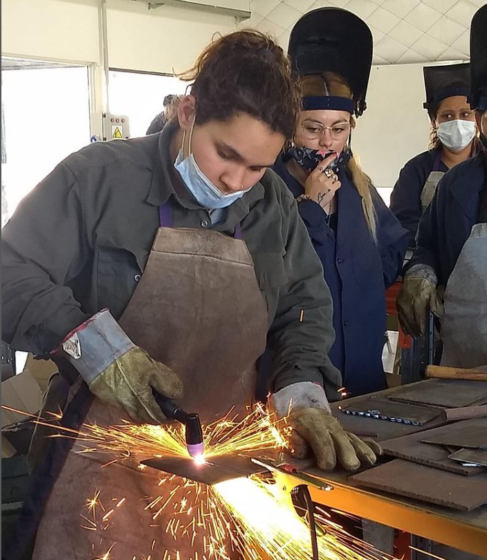 #SantaFe Por sexto mes consecutivo crece el empleo privado registrado 
 "Esta situación sostenida se debe a que existen políticas concretas para el sector productivo y la economía real", afirmó Pusineri a <a href="/ellitoral/">El Litoral</a> 
Aquí la nota completa: bit.ly/3MFBilb