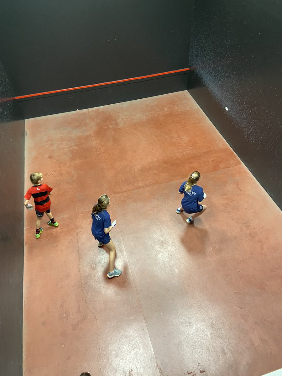 EdBurrows8's tweet photo. U13 Rugby Fives National 2022. Great turnout and play from Stamford Boys &amp; Girls! #rugbyfives https://t.co/FcnpJsraD6
