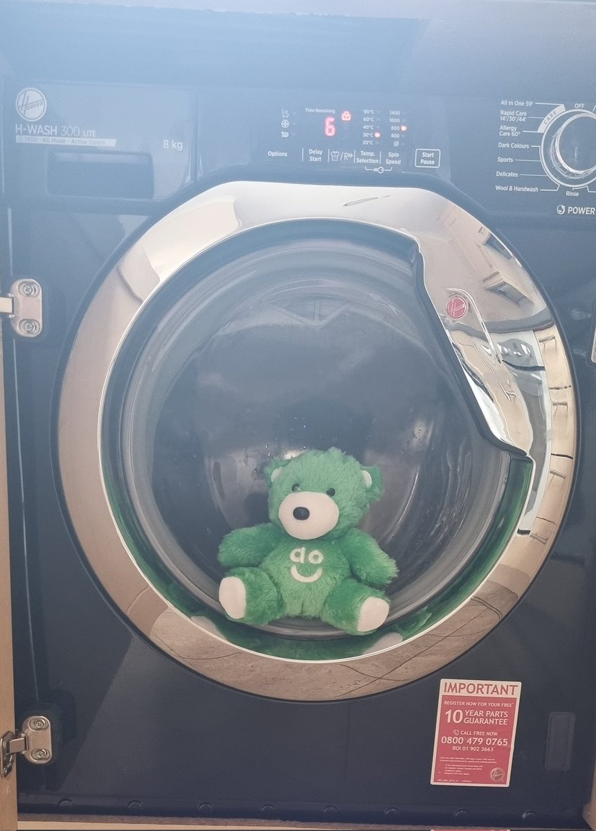 JustRosiK's tweet photo. Happy new washing machine day to me. Thanks @ao for super friendly delivery guys and for the #AOBear 💚 https://t.co/M9Zaa7gCWo