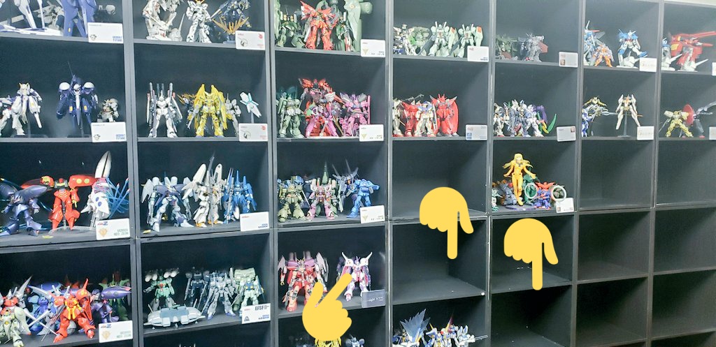 【コレクション整理】ガンプラ 5点 ガンプラ棚の整理中。 新しい作品が出る度に大規模な移動が繰り返され