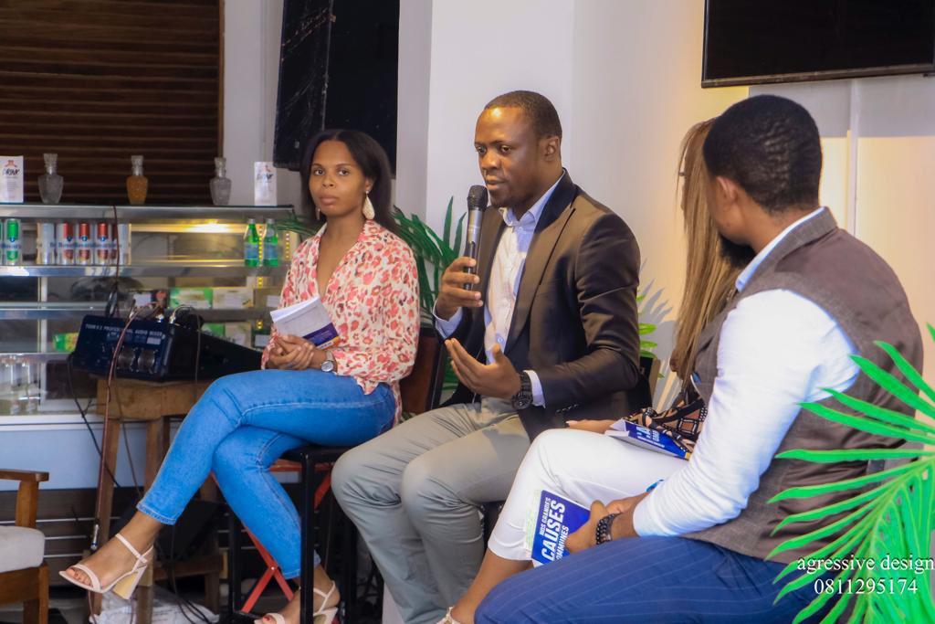 GEchangeons's tweet photo. Nous avons déconfiné l’intelligence grâce à l’échange le samedi 12 mars au restaurant le BAO avec @Simeon_5 essayiste congolais. 

Le café Literraire organisé par le @GEchangeons à travers la commission Arts &amp; culture avait pour thème:  « Nos Grandes Causes Communes ». https://t.co/fFJxKk1LNW