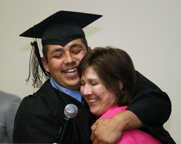 Application for San Diego County graduating multilingual high school students earning the Seal of Biliteracy
Due by 5pm, Friday, March 25, 2022
Apply here: tinyurl.com/2022BGscholars