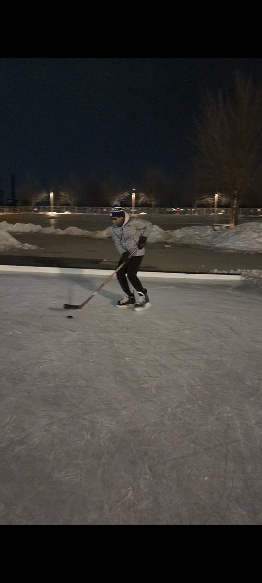 dharssan's tweet photo. @TheFordFANatic Just started this year playing outdoor hockey with friends and it's been great! Been rocking the #LeafsForever toque each time I play! https://t.co/SCx0CAZqHe