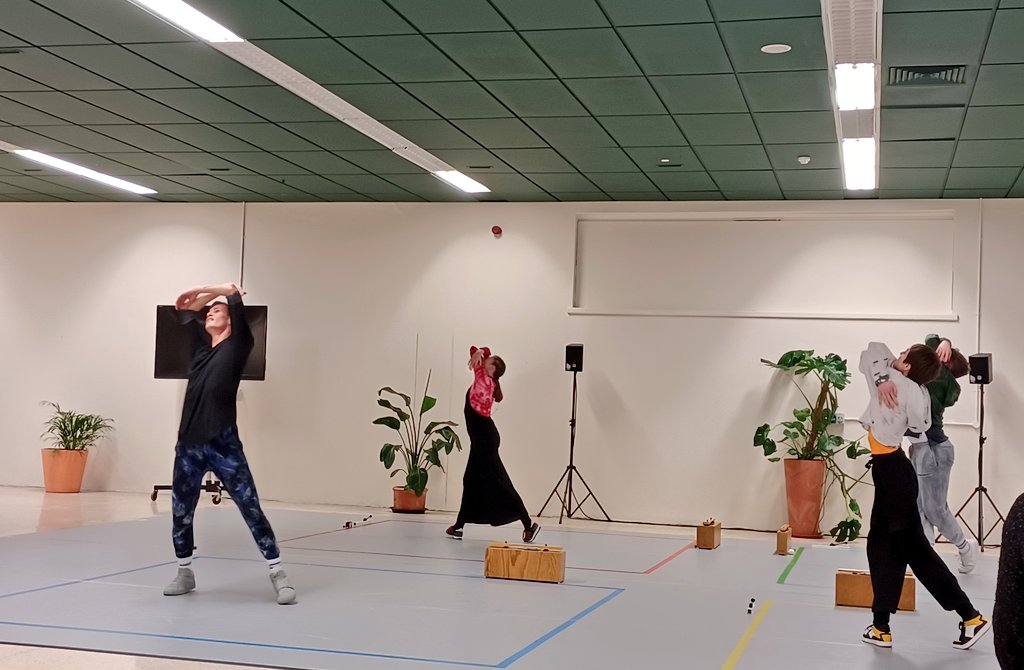 BelfPhil's tweet photo. Lovely to see the fantastic @MaidenVoyageNI dancers live and in person in @2RoyalAvenue with #Turnabout (performing to the soundtrack of our Youth & Chamber Choir and the amazing Gail Evans on piano) - if you're in Belfast last chance to see at 3.30pm today! #BCF22 https://t.co/GAKy67UDsC